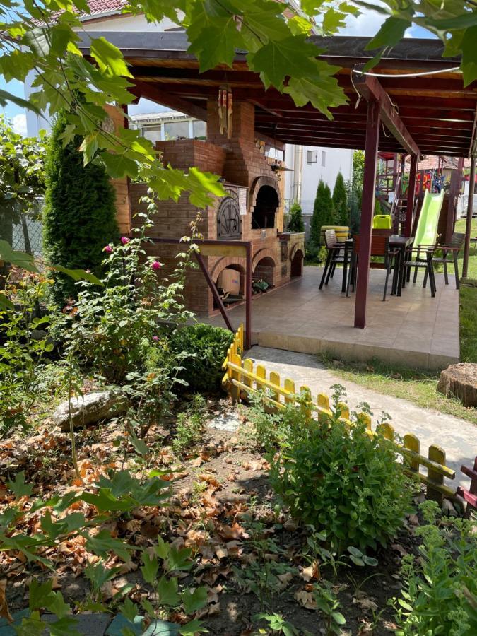 Pensiunea Casa Rica Calimanesti Exterior foto